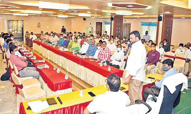 నేడు ప్రజాబంధు ఆవిష్కరణ