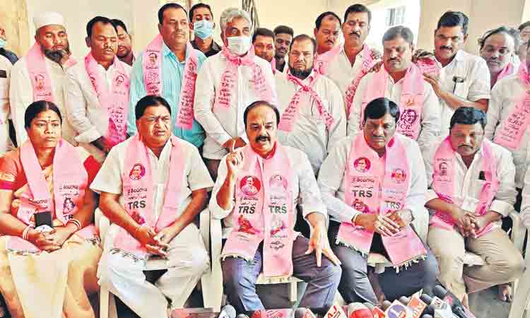 అభివృద్ధిపై చర్చకు సిద్ధం