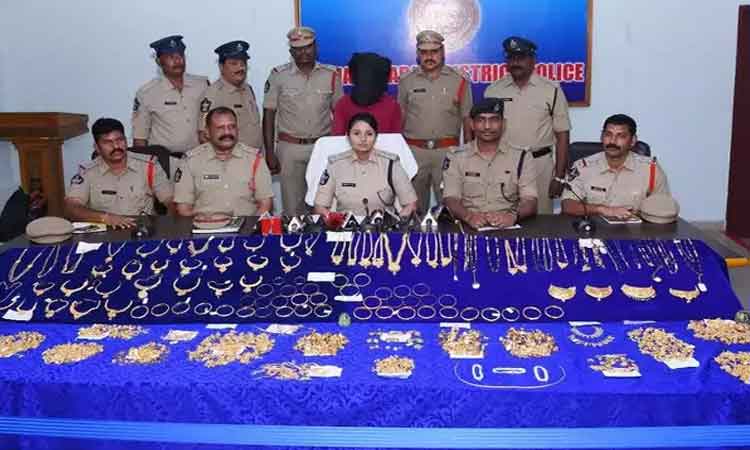 అంతర్రాష్ట్ర దొంగ అరెస్ట్‌, 6 కిలోల బంగారం స్వాధీనం