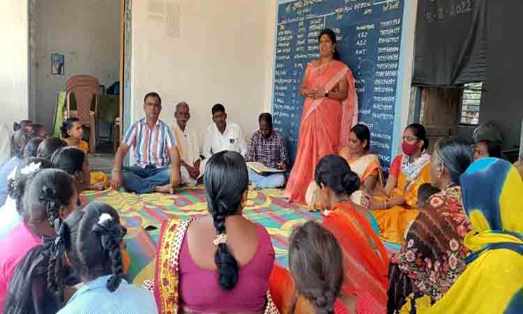 బడీడు పిల్లలు బడులకే వెళ్లాలి