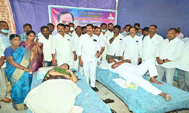 సీఎం కేసీఆర్‌ జీవితం ప్రజాసేవకే అంకితం