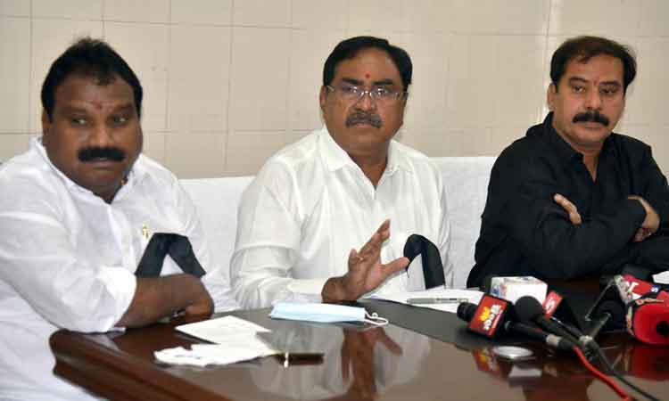 తెలంగాణపై కేంద్ర ప్రభుత్వం కుట్రలు