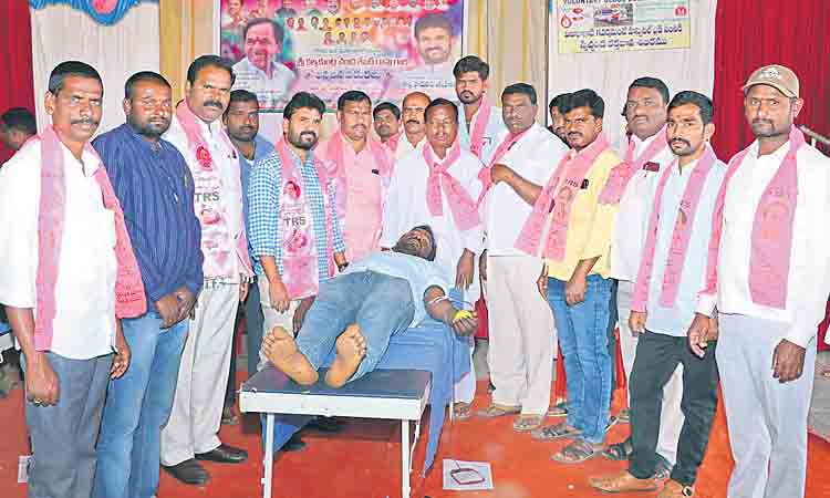 సేవే కానుకగా