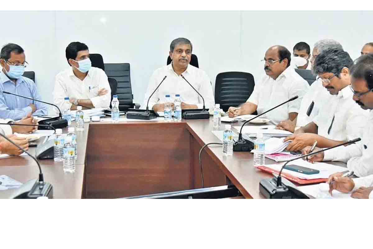 ఏపీ ఉద్యోగ సంఘాల నాయకులతో మంత్రుల కమిటీ చర్చలు షురూ..!