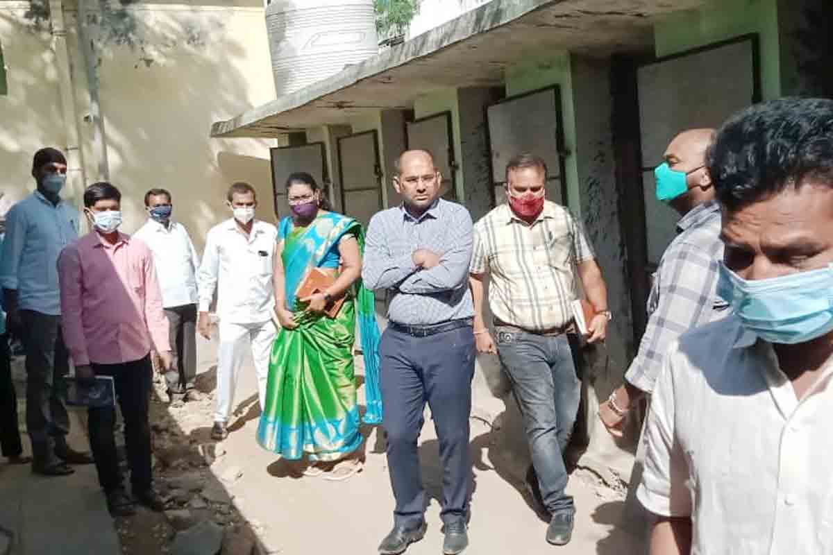 విద్యార్థులకు సౌకర్యాలు కల్పించాలి