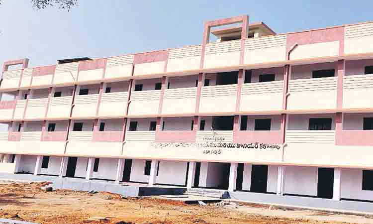 కేజీబీవీల్లో మనమే టాప్‌