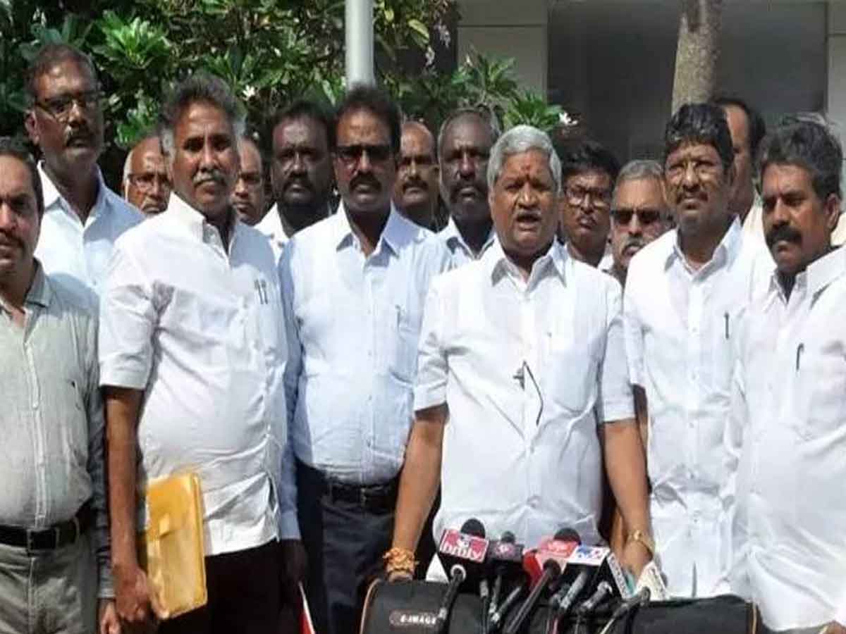 రసవత్తరంగా ‘ఛలో విజయవాడ’.. ముందుకెళ్లేందుకే ఉద్యోగుల నిర్ణయం