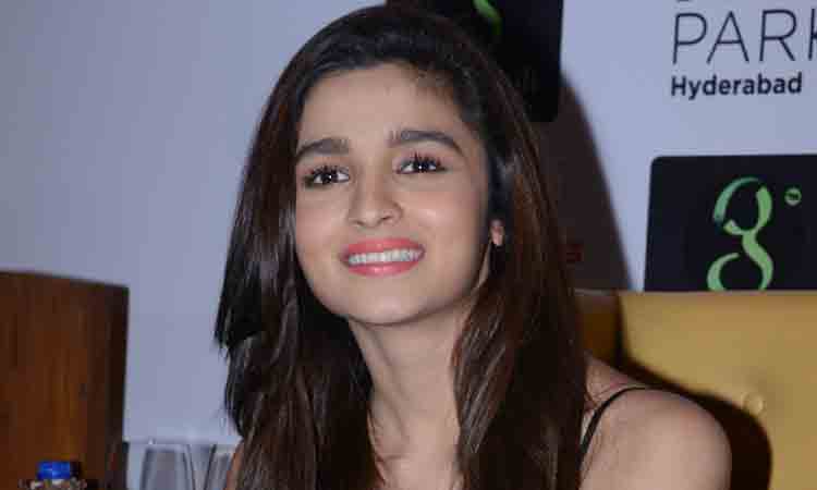 పనిలేని వారి పసలేని మాటలవి..