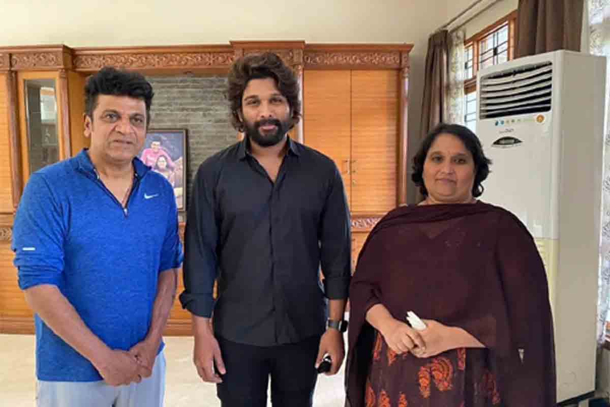 Allu Arjun | పునీత్ రాజ్‌కుమార్ ఇంటికెళ్లిన అల్లు అర్జున్‌