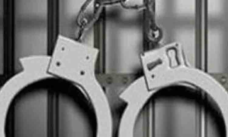 ఉగ్రవాద సంస్థకు రహస్య పత్రాలు లీక్… ఐపీఎస్ అధికారి అరెస్ట్‌