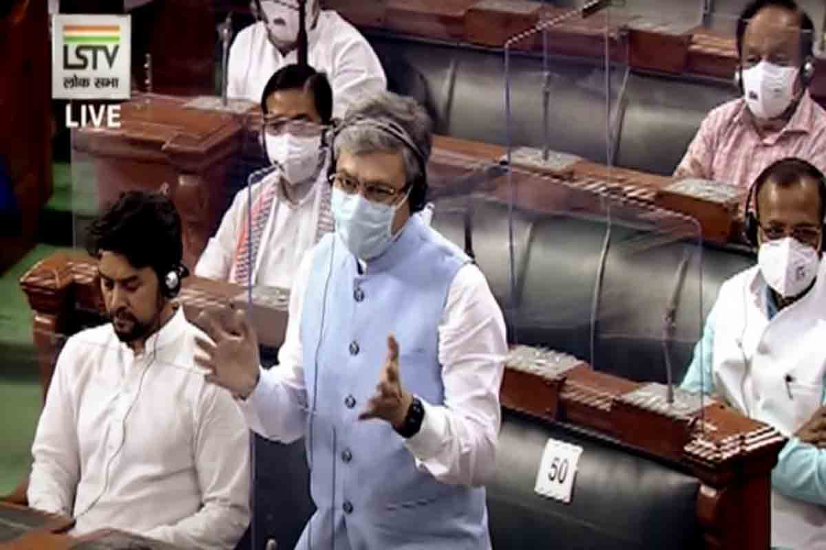 సోషల్ మీడియా నిబంధనలను మరింత కఠినం చేస్తాం: కేంద్ర మంత్రి అశ్విని వైష్ణవ్