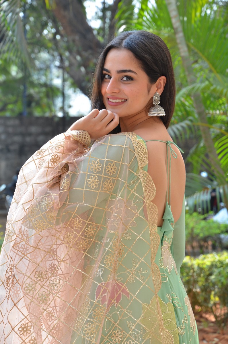 Ayesha Khan