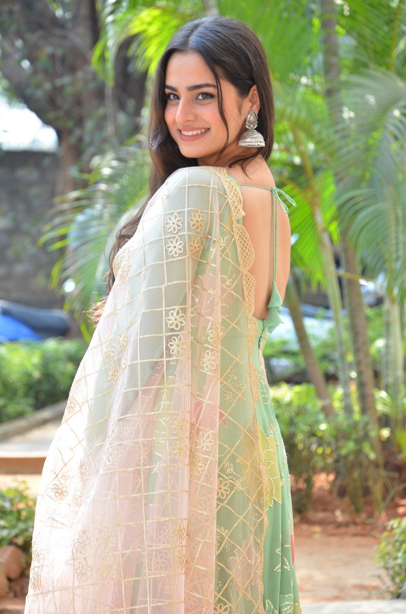 Ayesha Khan