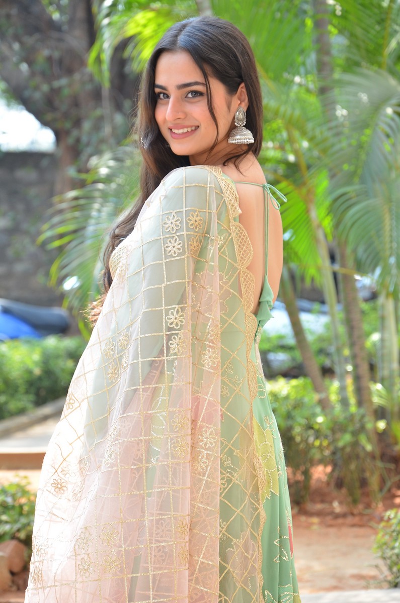 Ayesha Khan