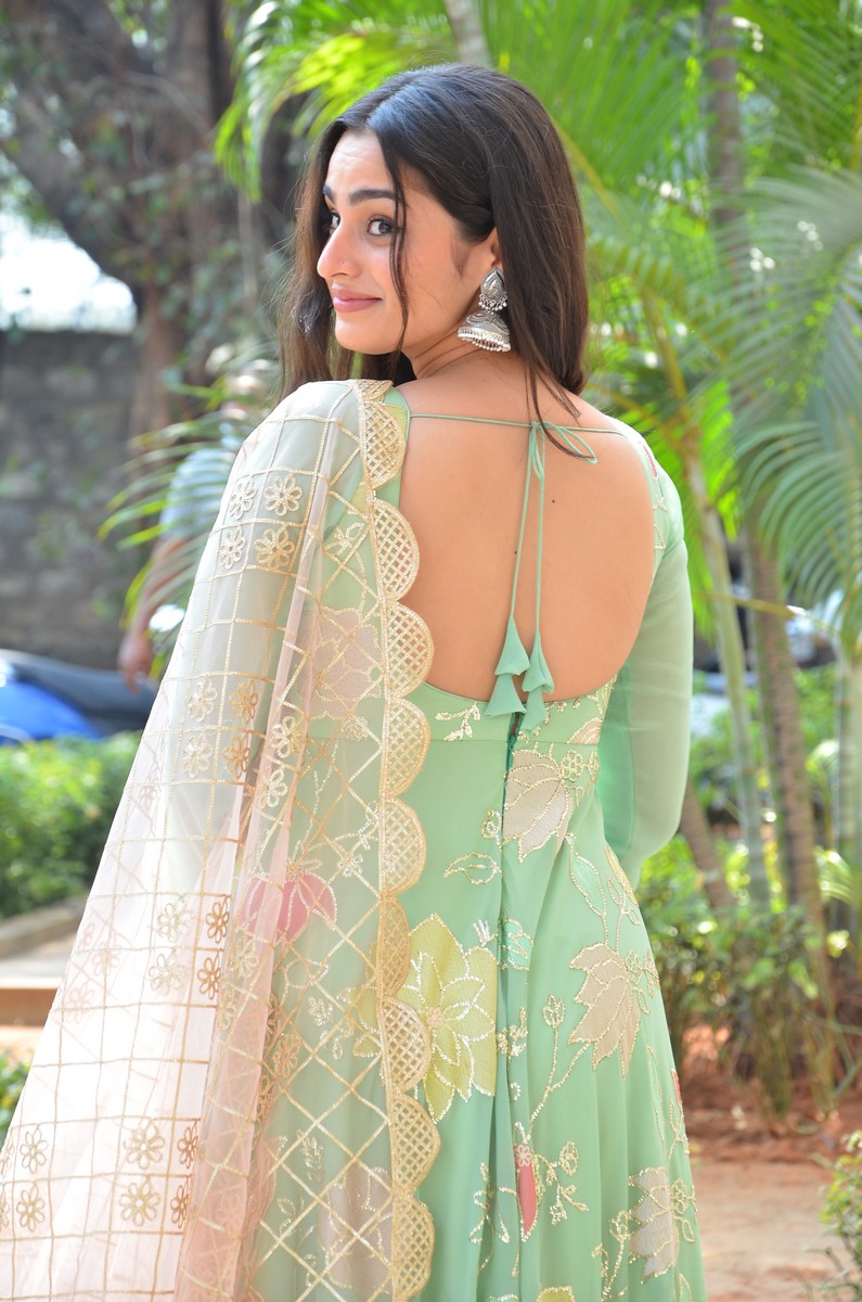 Ayesha Khan