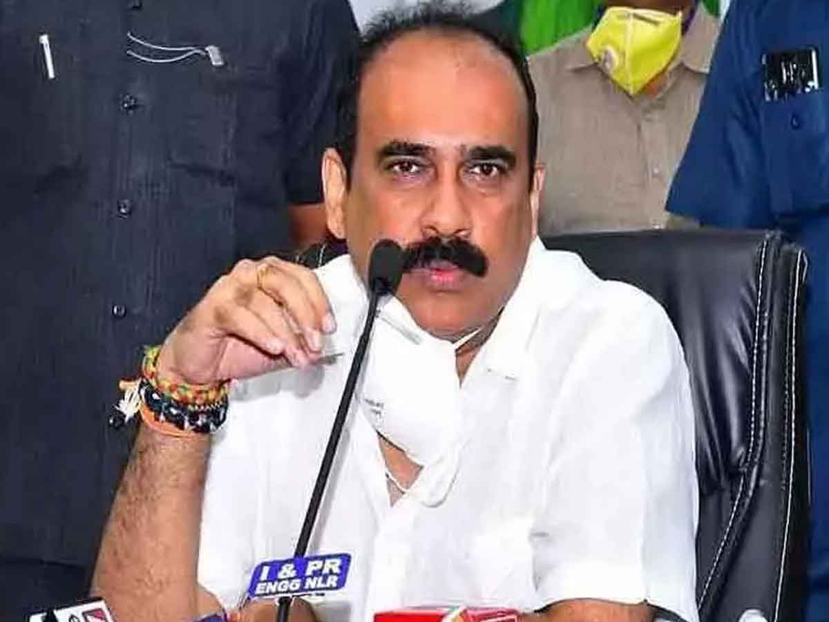 విద్యుత్‌ ఉద్యోగులకు శుభవార్త చెప్పిన మంత్రి బాలినేని