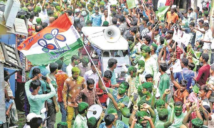 బెంగాల్‌ మున్సిపల్‌ ఎన్నికల్లో టీఎంసీ క్లీన్‌ స్వీప్‌!