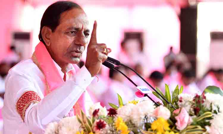 ఢిల్లీ కోట బద్దలు కొడ్తం