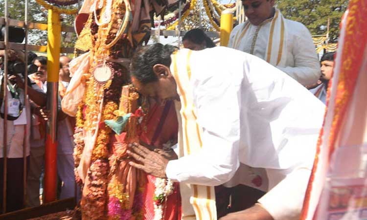 నేడు వనదేవతలను దర్శించుకోనున్న సీఎం కేసీఆర్‌