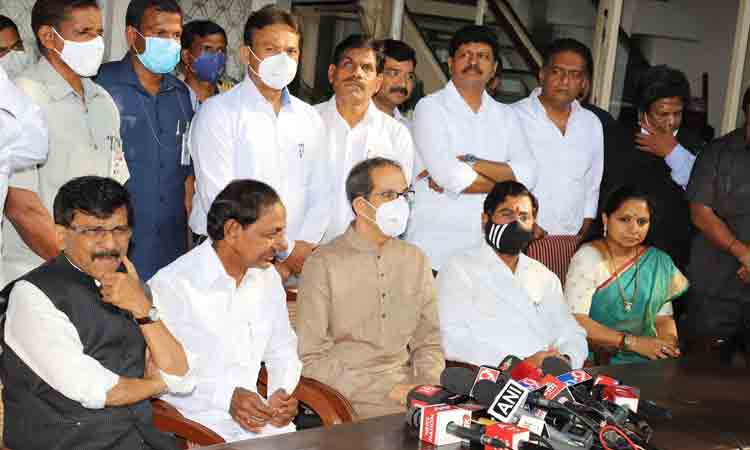 దేశానికి ప్ర‌త్యామ్నాయ రాజ‌కీయ‌ వేదిక అవ‌స‌రం : సీఎం కేసీఆర్