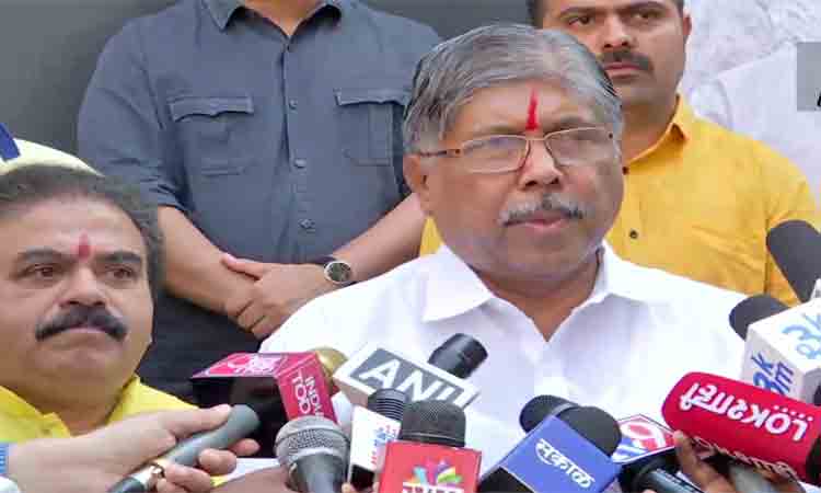 మంత్రి పదవికి మాలిక్‌ రాజీనామా చేయాలి… లేనిపక్షంలో నిరసన చేస్తాం: చంద్రకాంత్ పాటిల్