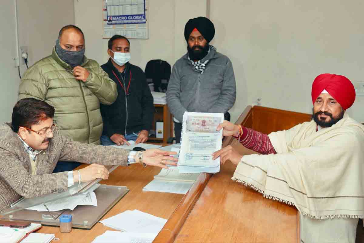 Punjab CM: చామ్‌కౌర్ సాహిబ్‌లో పంజాబ్ సీఎం చ‌న్నీ నామినేష‌న్.. మ‌రో నియోజ‌క‌వ‌ర్గంలోనూ పోటీ..!