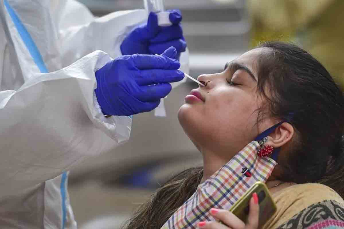 Covid in Kerala: కేర‌ళ‌లో త‌గ్గ‌ని క‌రోనా ఉధృతి.. ఒక్క‌రోజే 595 మంది మృతి