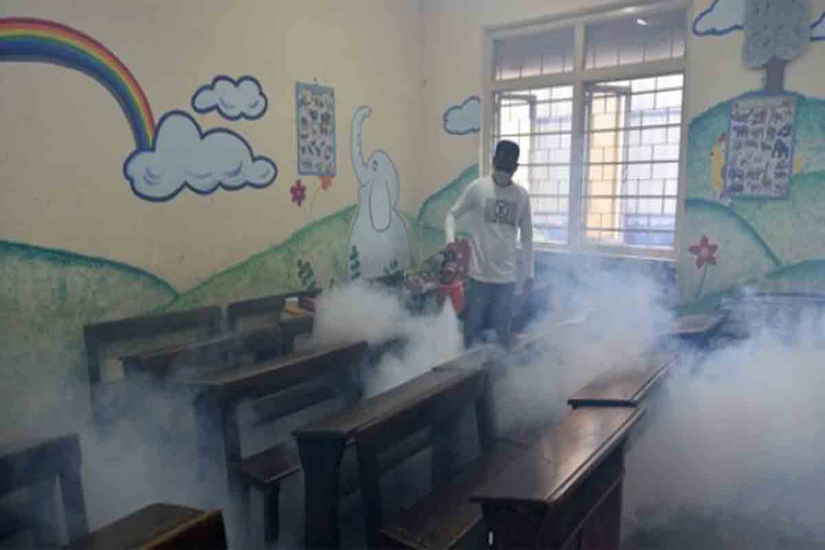 ఢిల్లీలో తెరుచుకోనున్న స్కూళ్లు, జిమ్‌లు… రాత్రి కర్ఫ్యూలో సడలింపు