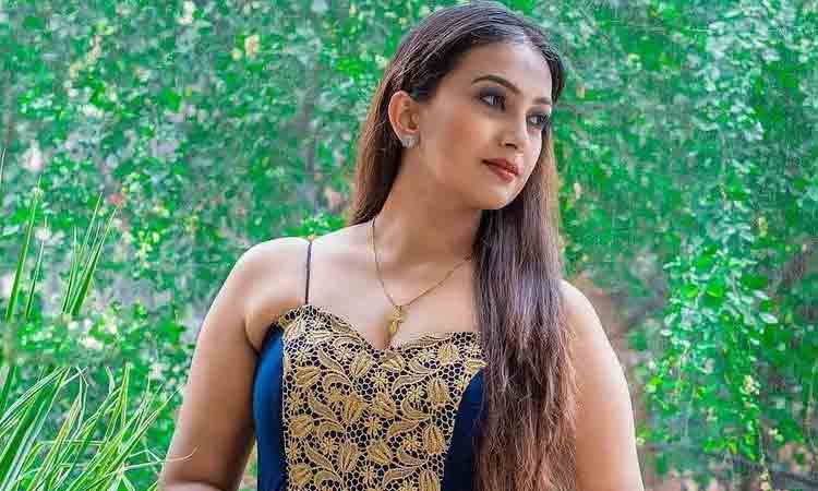 Ester Noronha | షార్ట్ క‌ట్‌లో స‌క్సెస్ వ‌ద్ద‌నుకుని..సినిమాలు వ‌దులుకున్నా