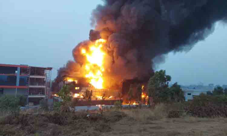 ప్రైవేట్‌ కంపెనీలో… భారీ అగ్ని ప్రమాదం