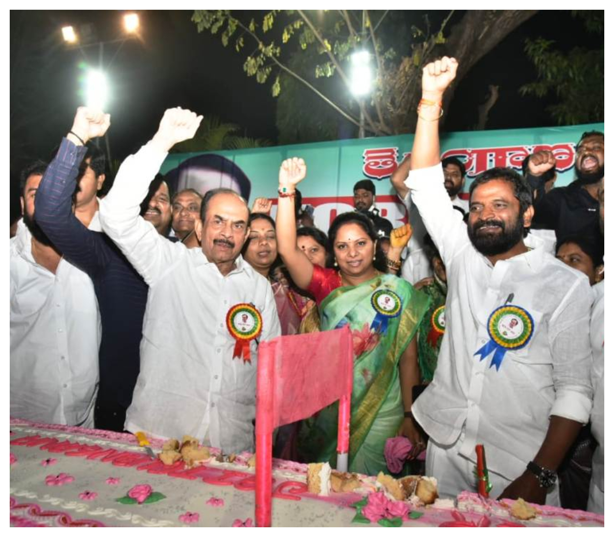 CM KCR Birthday Celebrations | అంబరాన్నంటిన సీఎం కేసీఆర్ జన్మదిన వేడుకలు