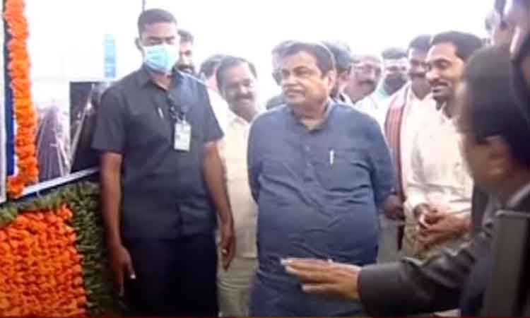ఏపీలో హైవేల నిర్మాణ పనులకు గడ్కరీ శంకుస్థాపన