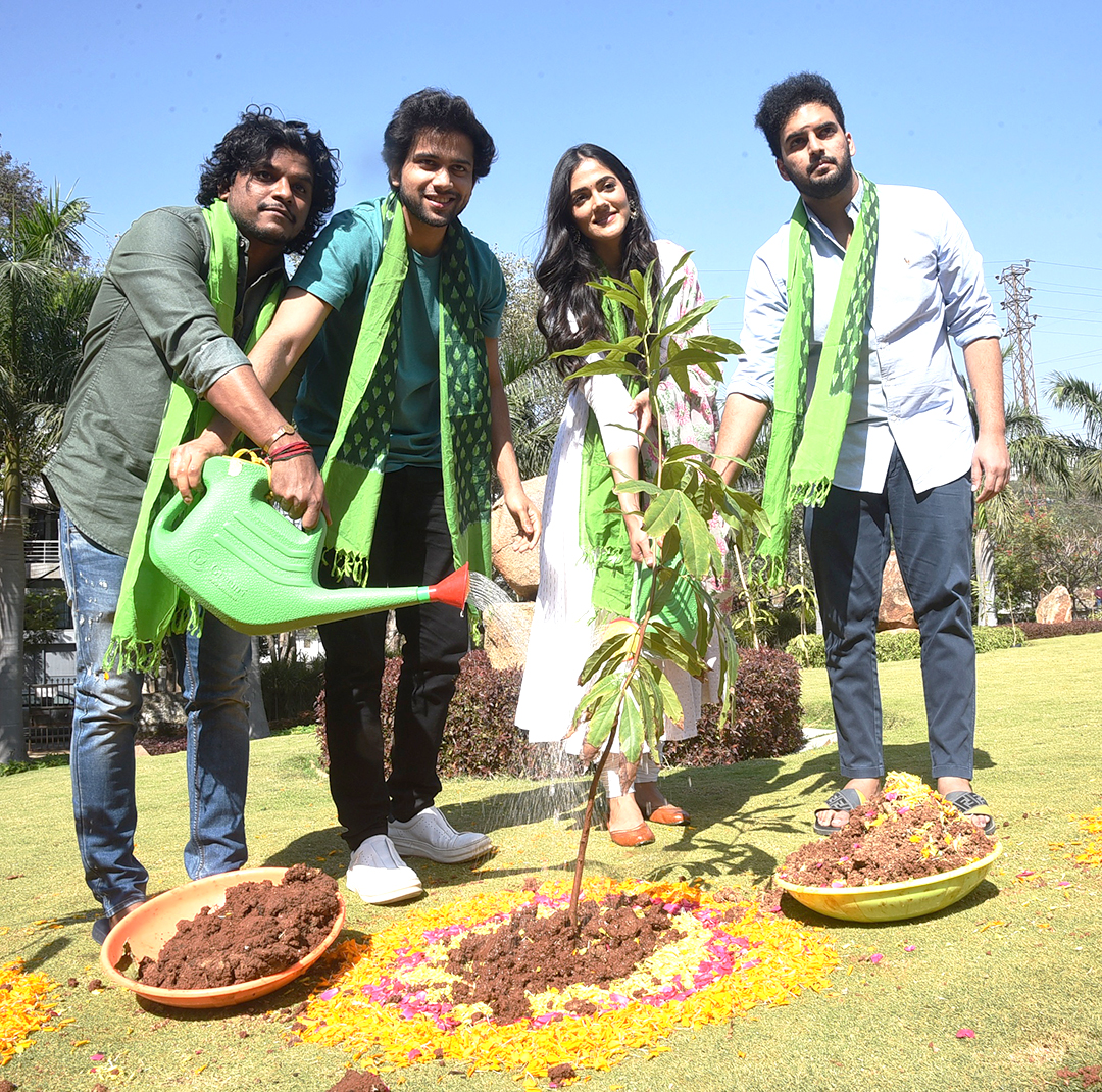 Sehari Movie Team