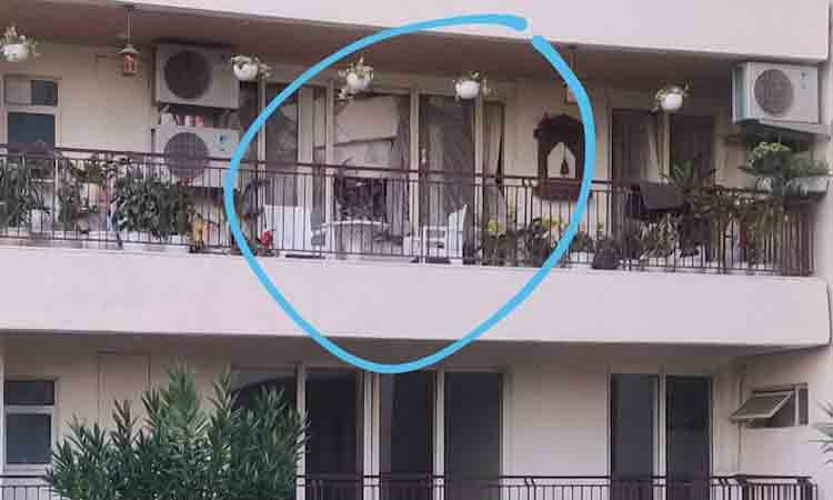 గురుగ్రామ్‌లో విషాదం.. అపార్ట్‌మెంట్‌ పైకప్పు కూలి ఇద్దరు మృతి