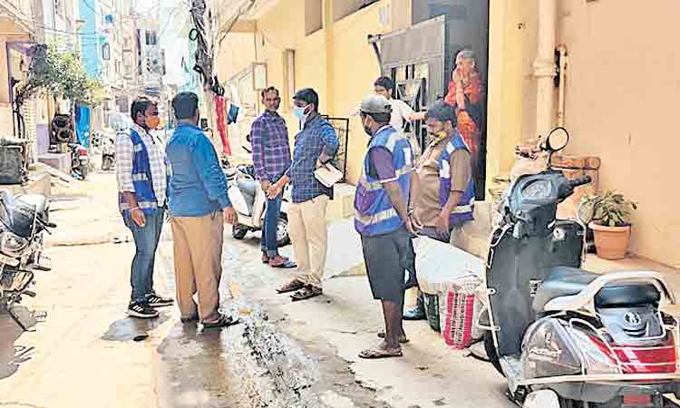 సమస్యల పరిష్కారానికే బస్తీబాట