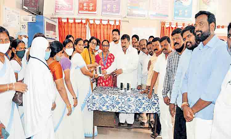 ఆశ వర్కర్ల సేవలు మరువలేనివి