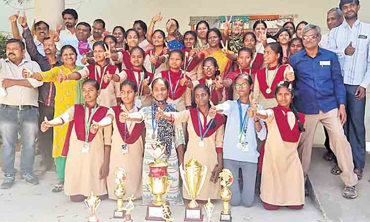 రాష్ట్రస్థాయి క్రీడల్లో దుర్గాబాయి దేశ్‌ముఖ్‌ కళాశాల విద్యార్థినుల ప్రతిభ
