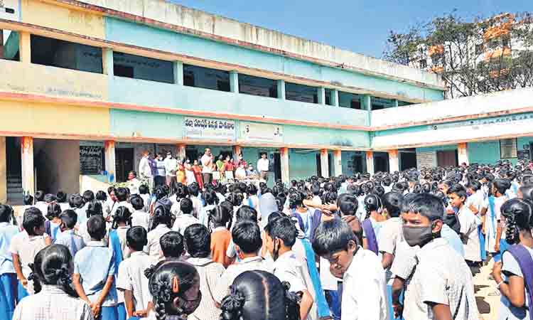 ఉత్సాహంగా చదువు..ఉత్తీర్ణతలో మెరుగు