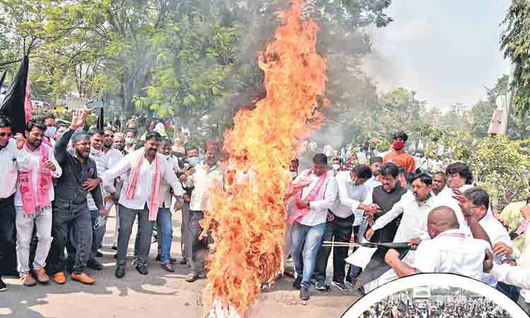 తెలంగాణపై ఎందుకింత కక్ష.. ప్రధాని వ్యాఖ్యలకు వ్యతిరేకంగా భగ్గుమన్న భాగ్యనగరం
