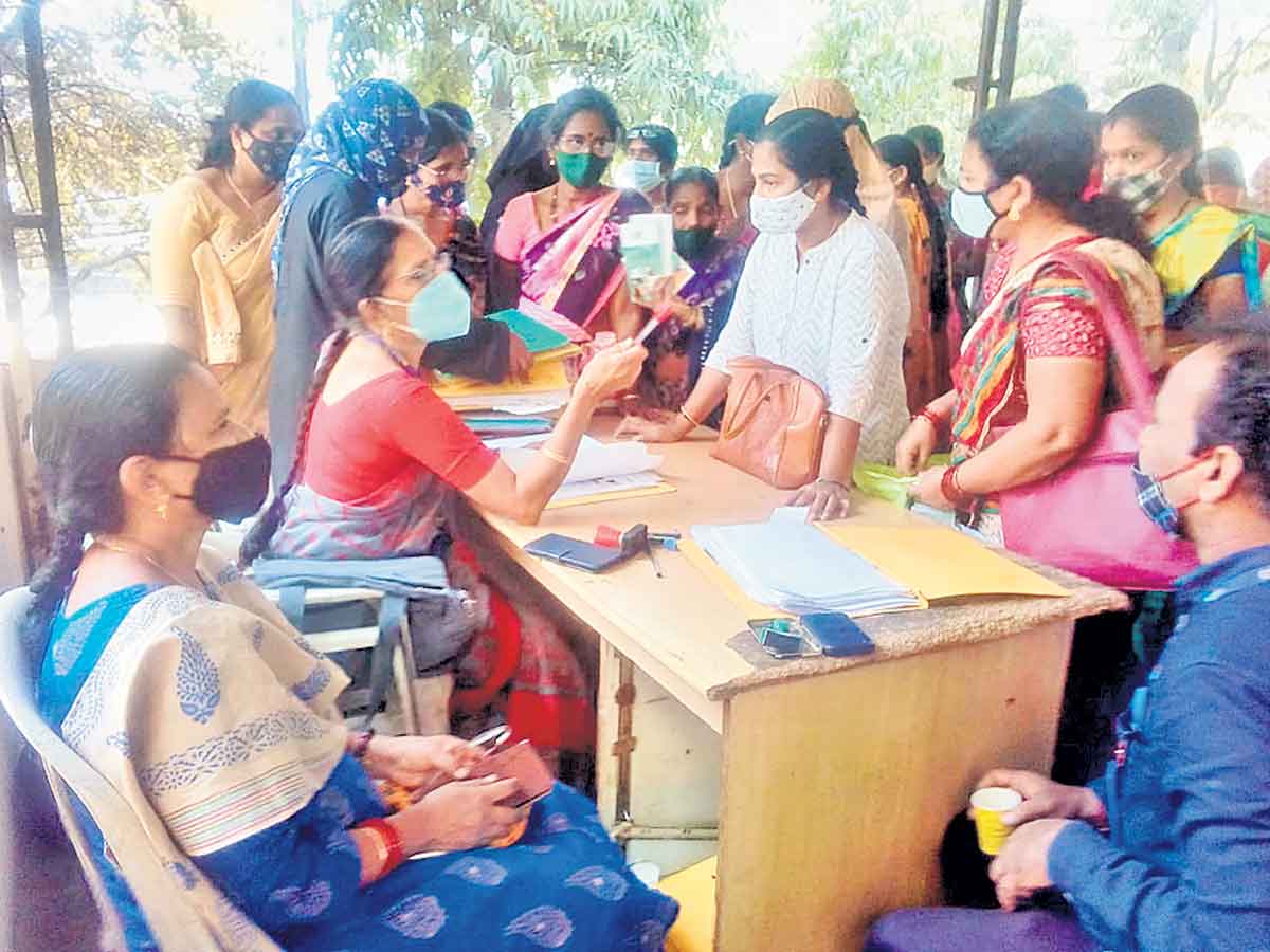 స్వయం సహాయక సంఘాలకు విరివిగా రుణాలు..