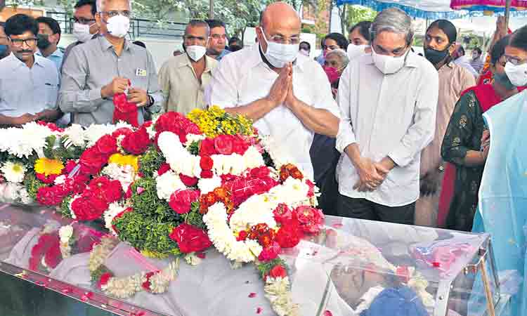 అల్లం పద్మకు కన్నీటి నివాళి