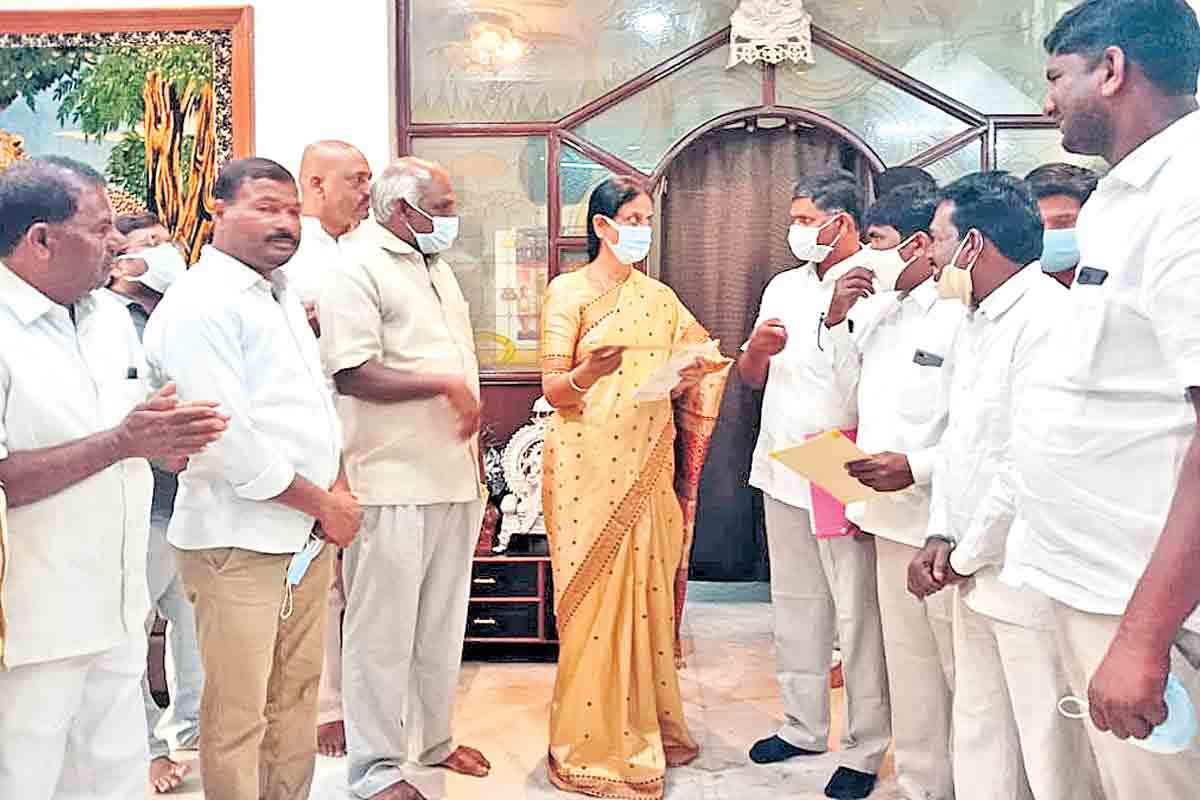 భూములు కోల్పోయిన