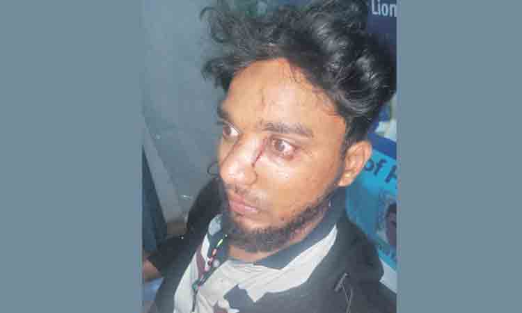 పీకపై కత్తి పెట్టి.. బెదిరించి..