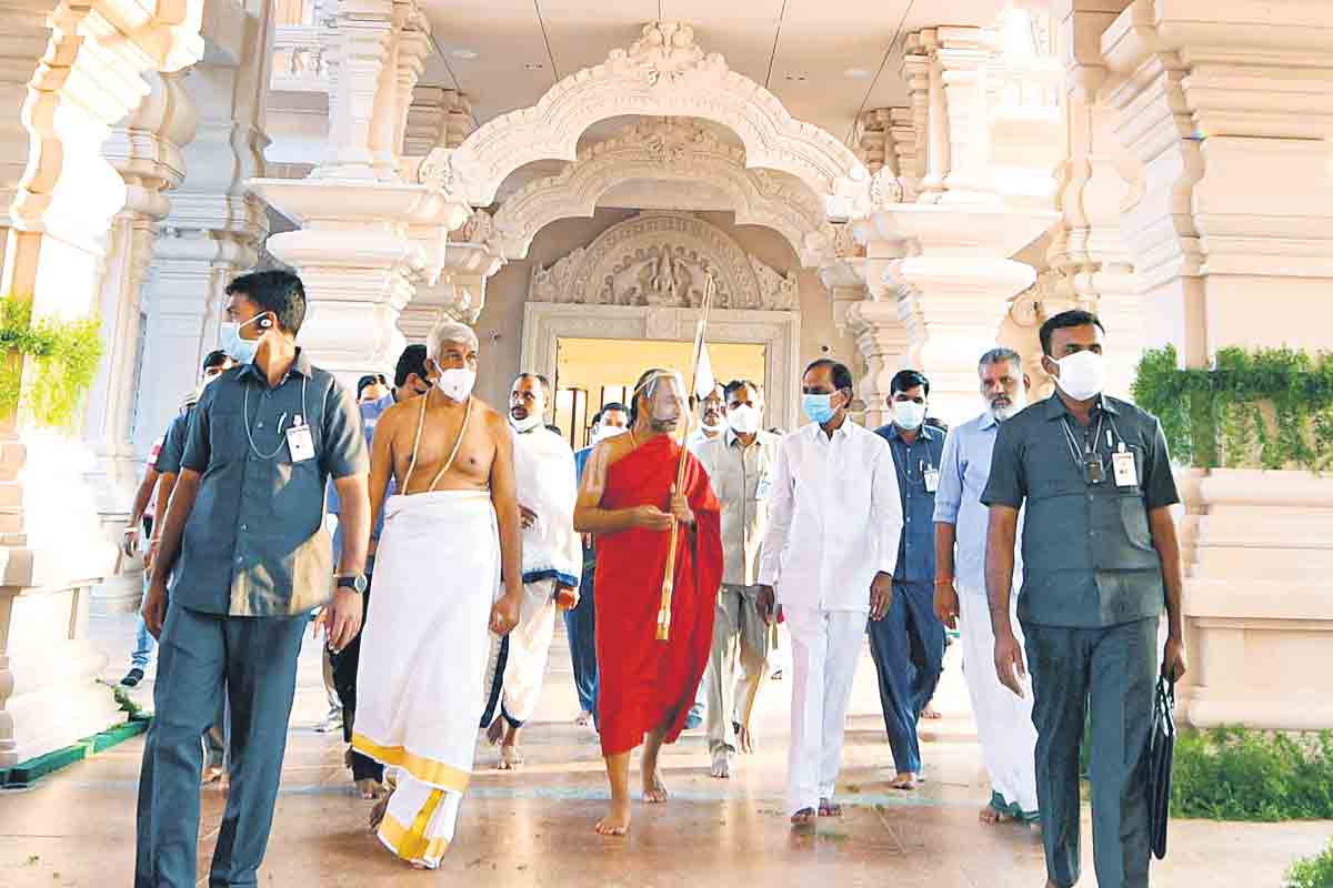 శంఖచక్రధరం దేవం.. లోకనాథం దయానిధిం