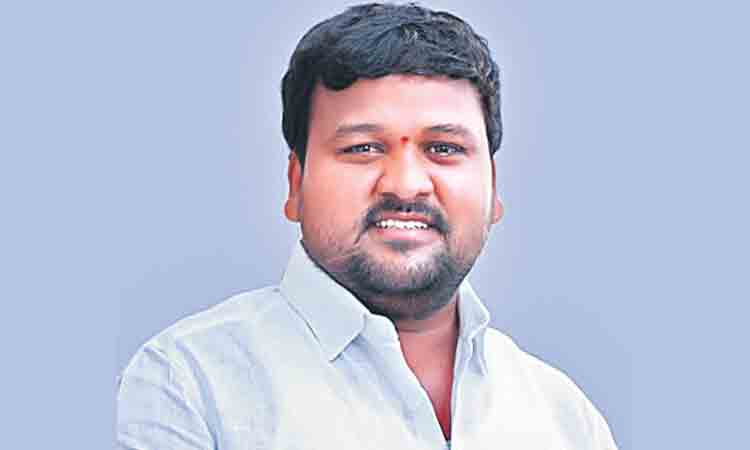 బండి సంజయ్‌.. నాలుక కోస్తాం: తుంగ బాలు