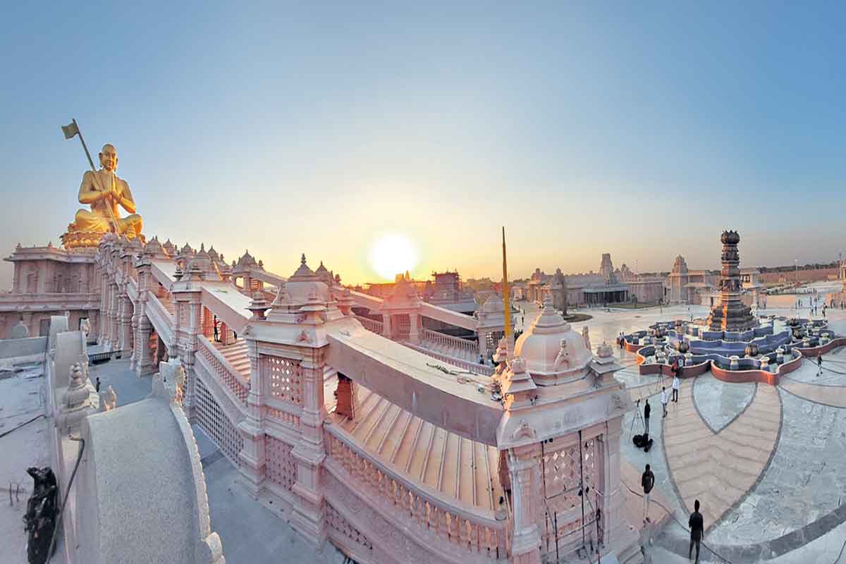 విశ్వం నారాయణం దేవం..