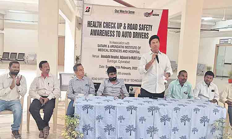 ఆటోడ్రైవర్లు ట్రాఫిక్‌ నిబంధనలు పాటించాలి