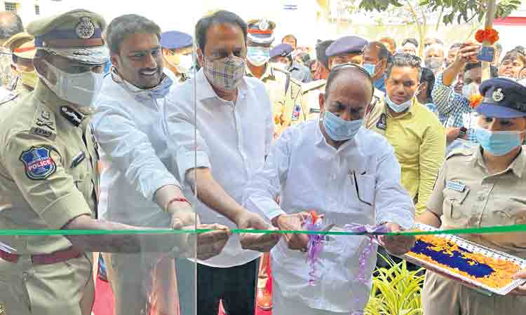 డ్రగ్‌ రహిత తెలంగాణకు నడుం బిగిద్దాం