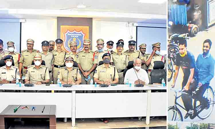 70 వేల ఫోన్‌ కాల్స్‌.. లక్ష వేలిముద్రలు జల్లెడ !