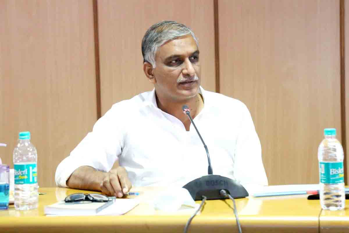 8 మెడికల్ కాలేజీల నిర్మాణాల పనులు వేగవంతం చేయాలి : మంత్రి హ‌రీశ్‌రావు